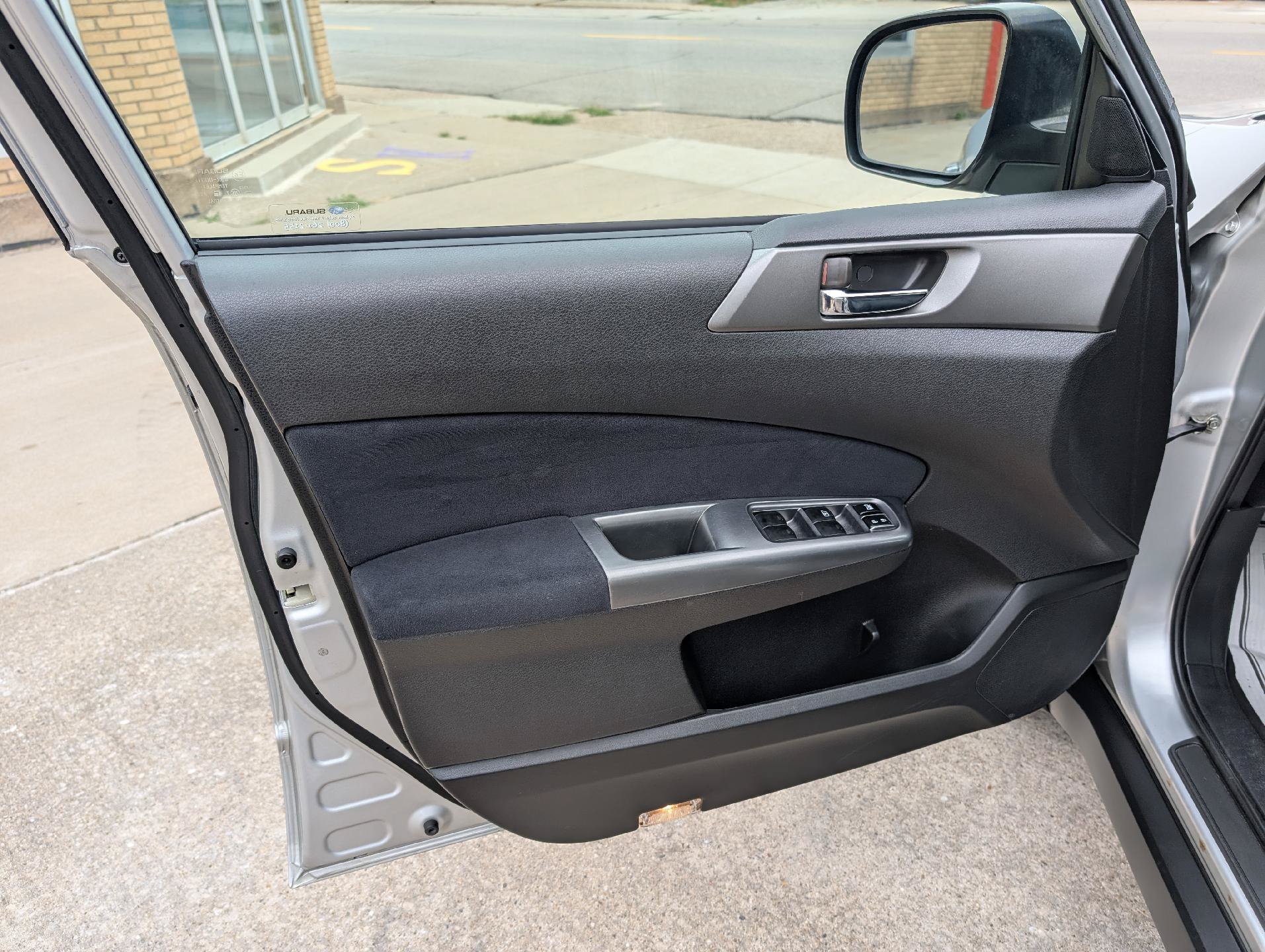 Used 2011 Subaru Forester 2.5X Touring w/ Rugged Pkg 1F AWD/4WD image 8