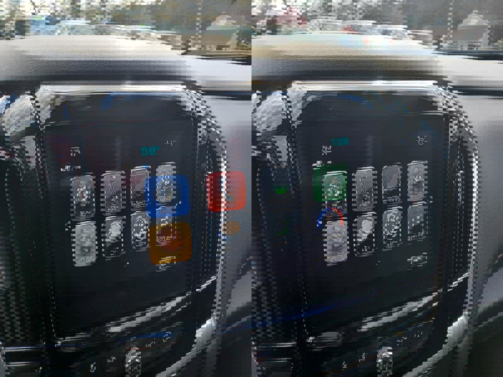 Used 2018 Chevrolet Traverse LT image 10