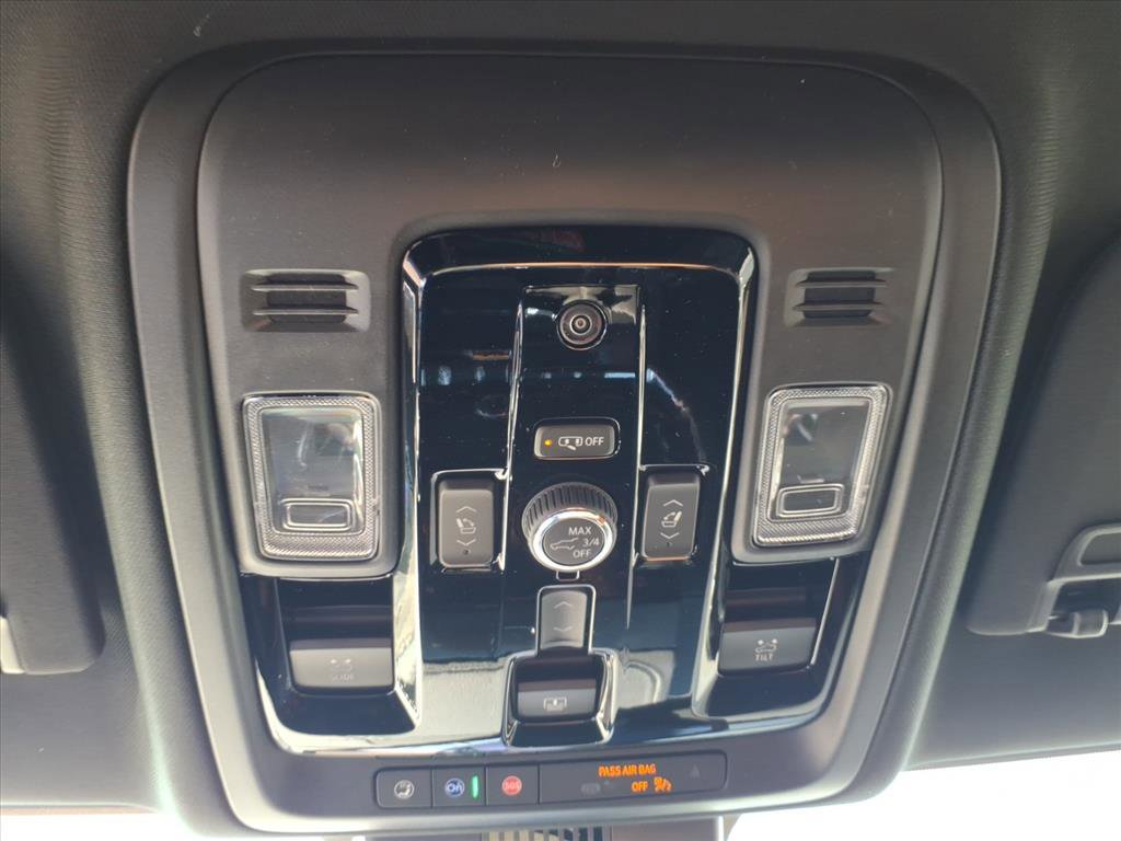 New 2026 GMC Yukon XL Denali w/ Sun & Power Step Package image 17