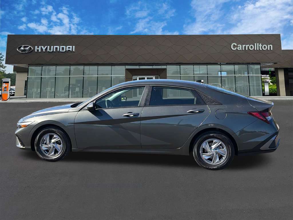 New 2026 Hyundai Elantra SE FWD image 9