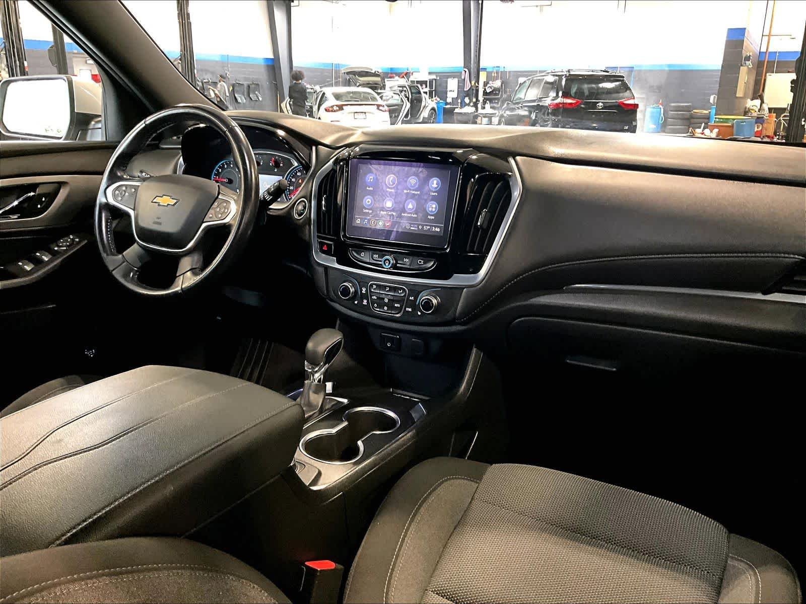 Used 2022 Chevrolet Traverse LT AWD/4WD image 14