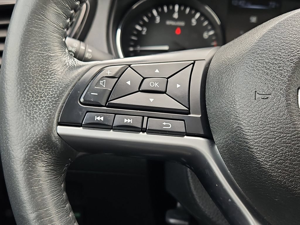 Used 2017 Nissan Rogue SL w/ SL Premium Package AWD/4WD image 28