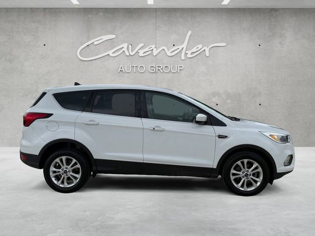 Used 2019 Ford Escape SE image 17