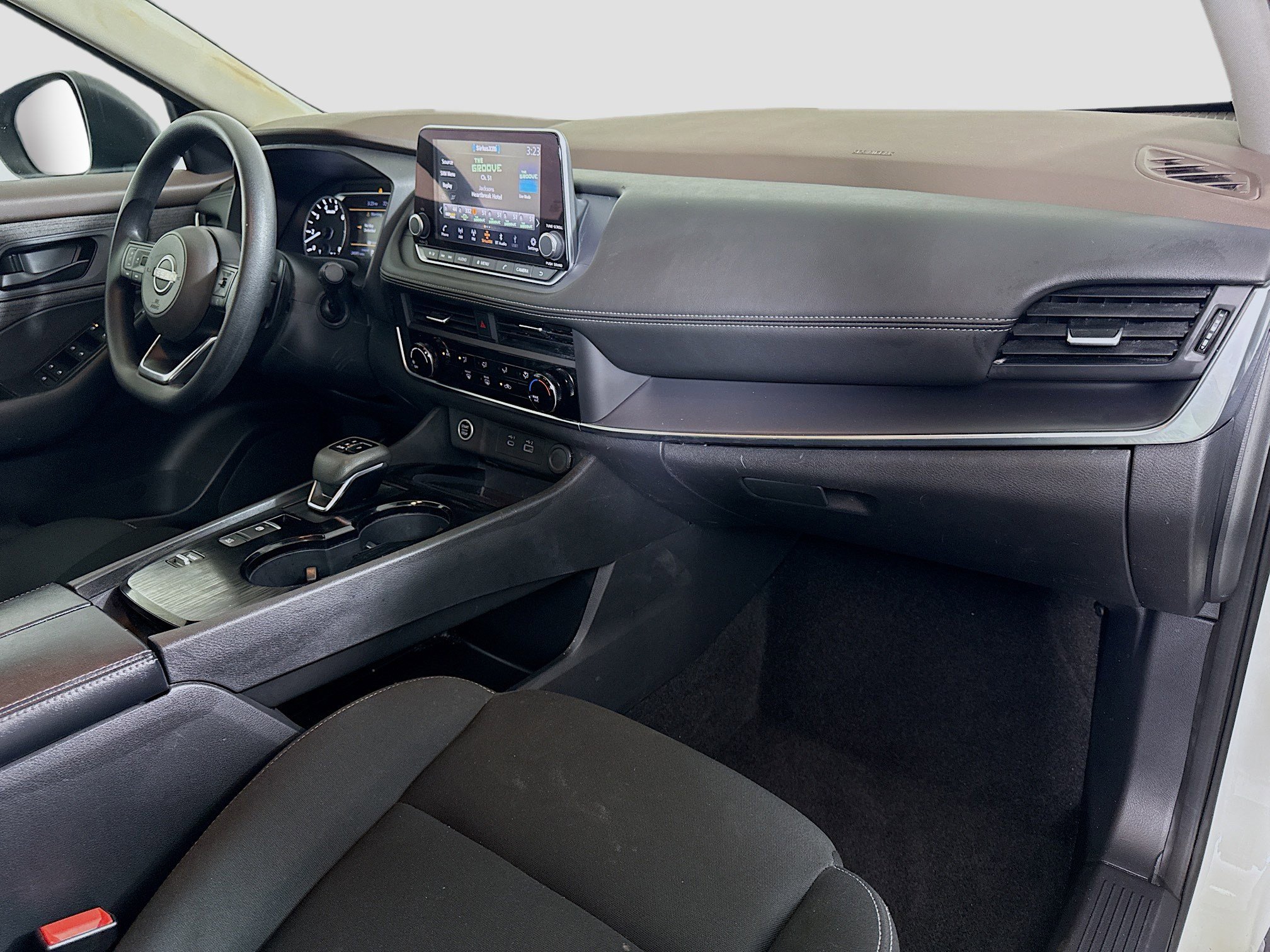Used 2023 Nissan Rogue S FWD image 30