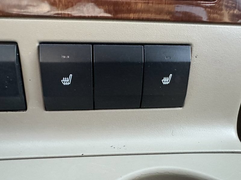 Used 2006 Ford Explorer Eddie Bauer RWD image 24