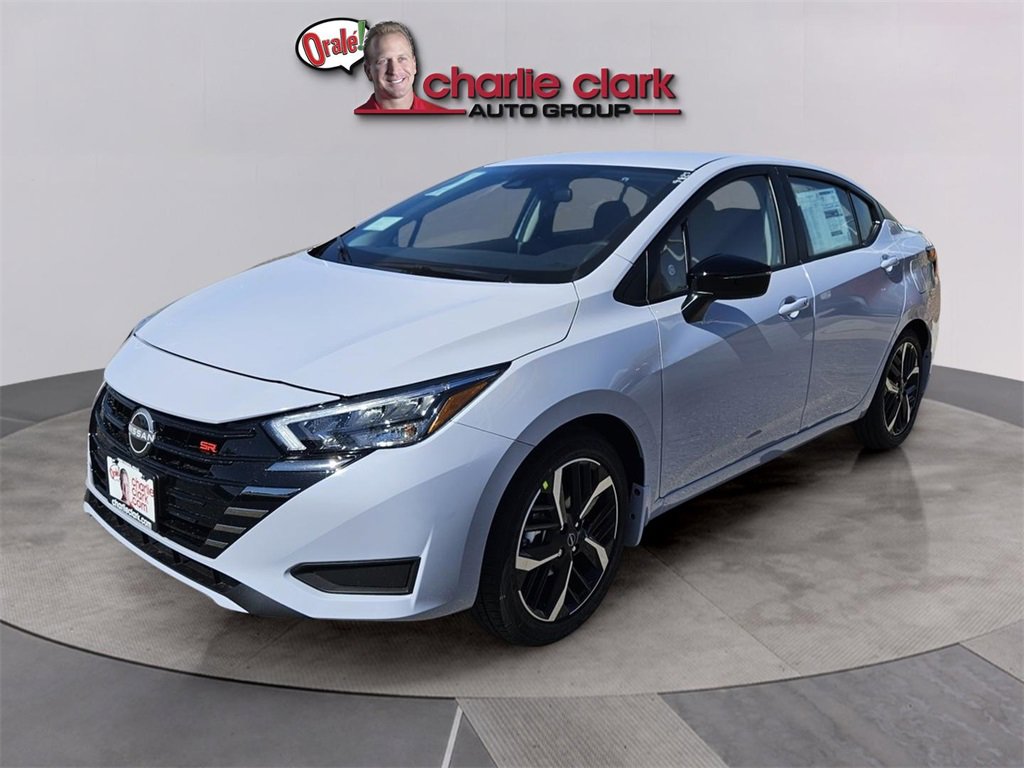 New 2025 Nissan Versa SR w/ Trunk Package