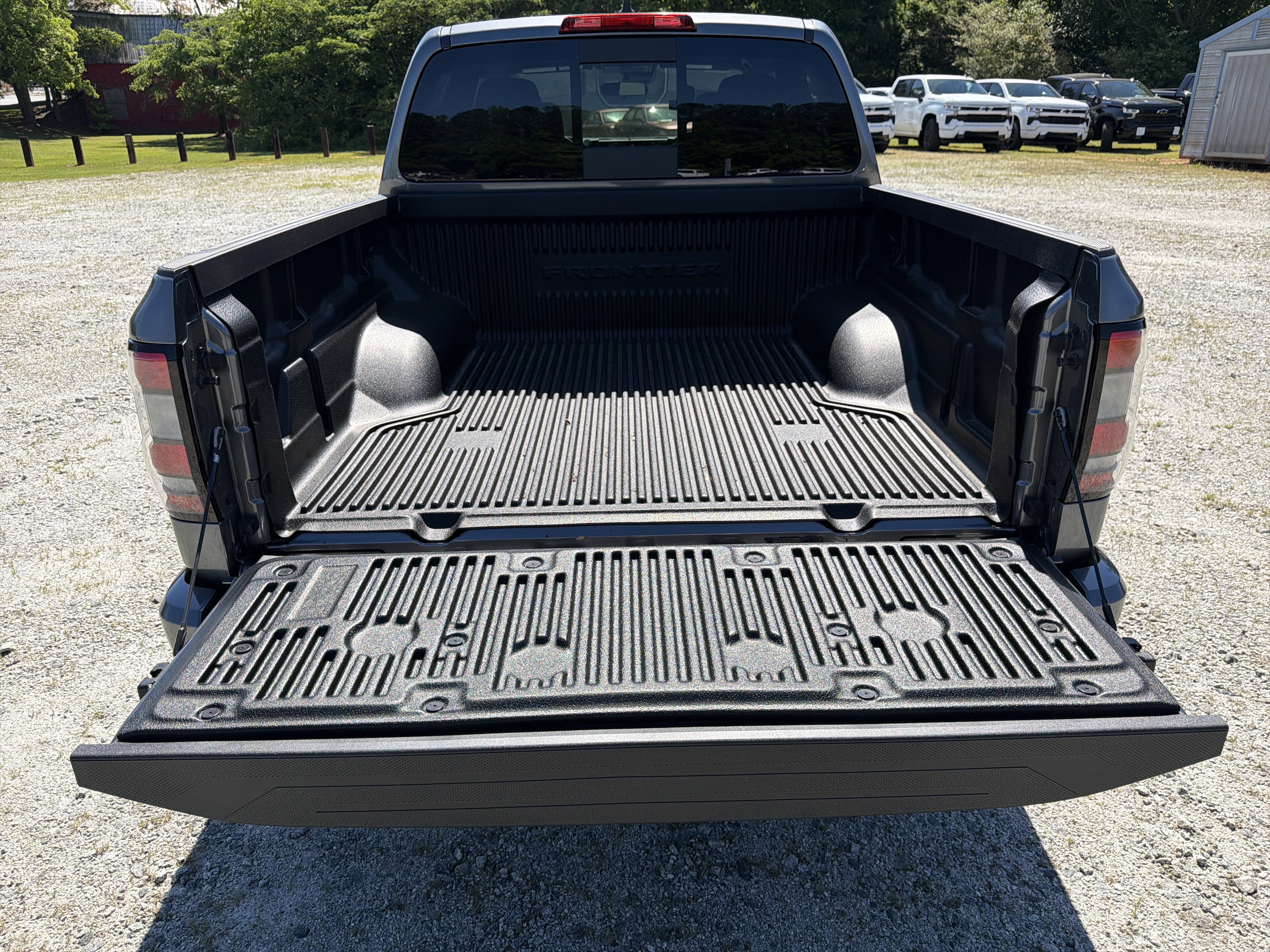 New 2026 Nissan Frontier SV w/ Tow Package RWD image 18