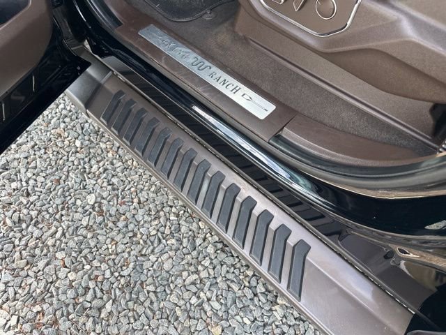 Used 2017 Ford F150 King Ranch image 11