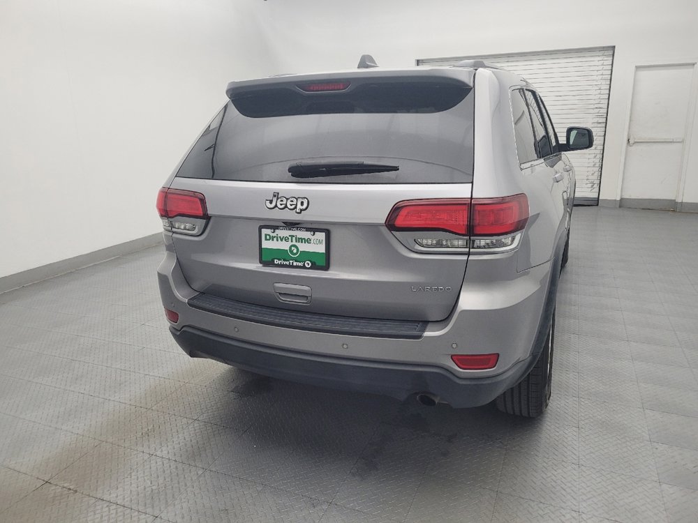 Used 2020 Jeep Grand Cherokee Laredo RWD image 7