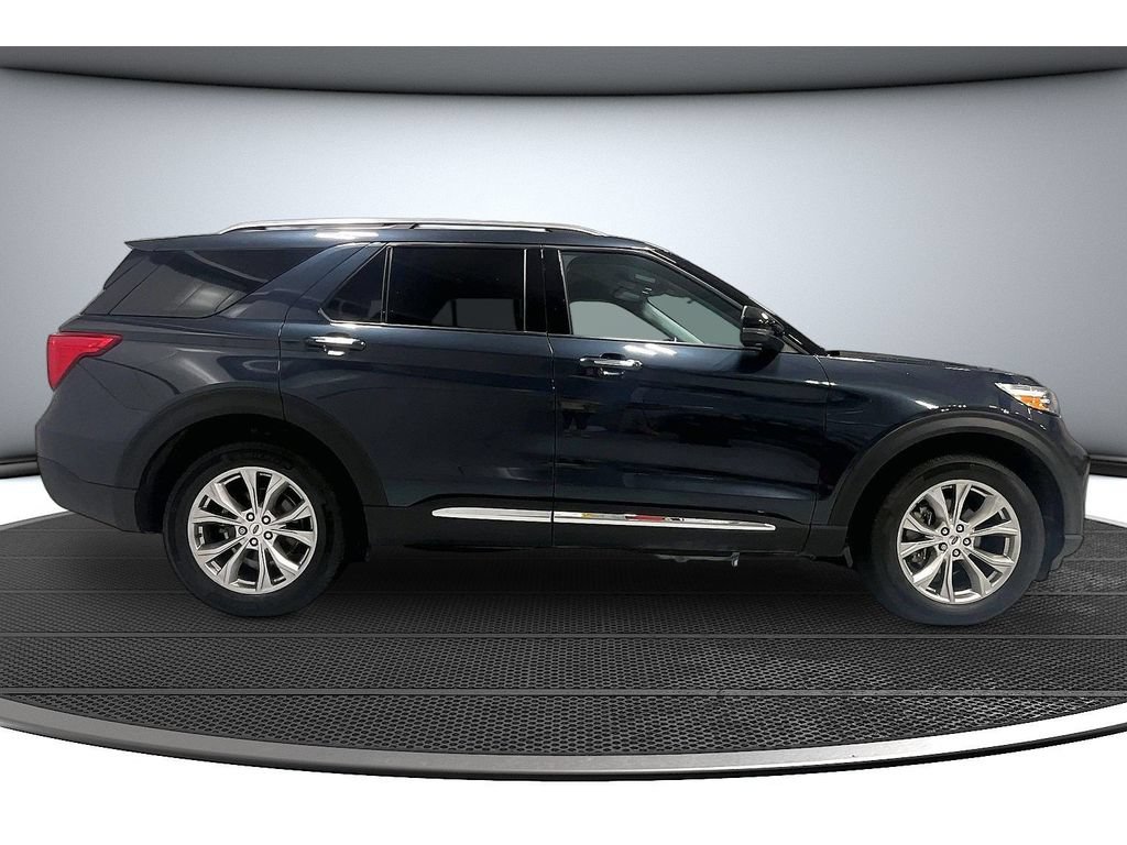 Used 2024 Ford Explorer Limited w/ Equipment Group 301A AWD/4WD image 14