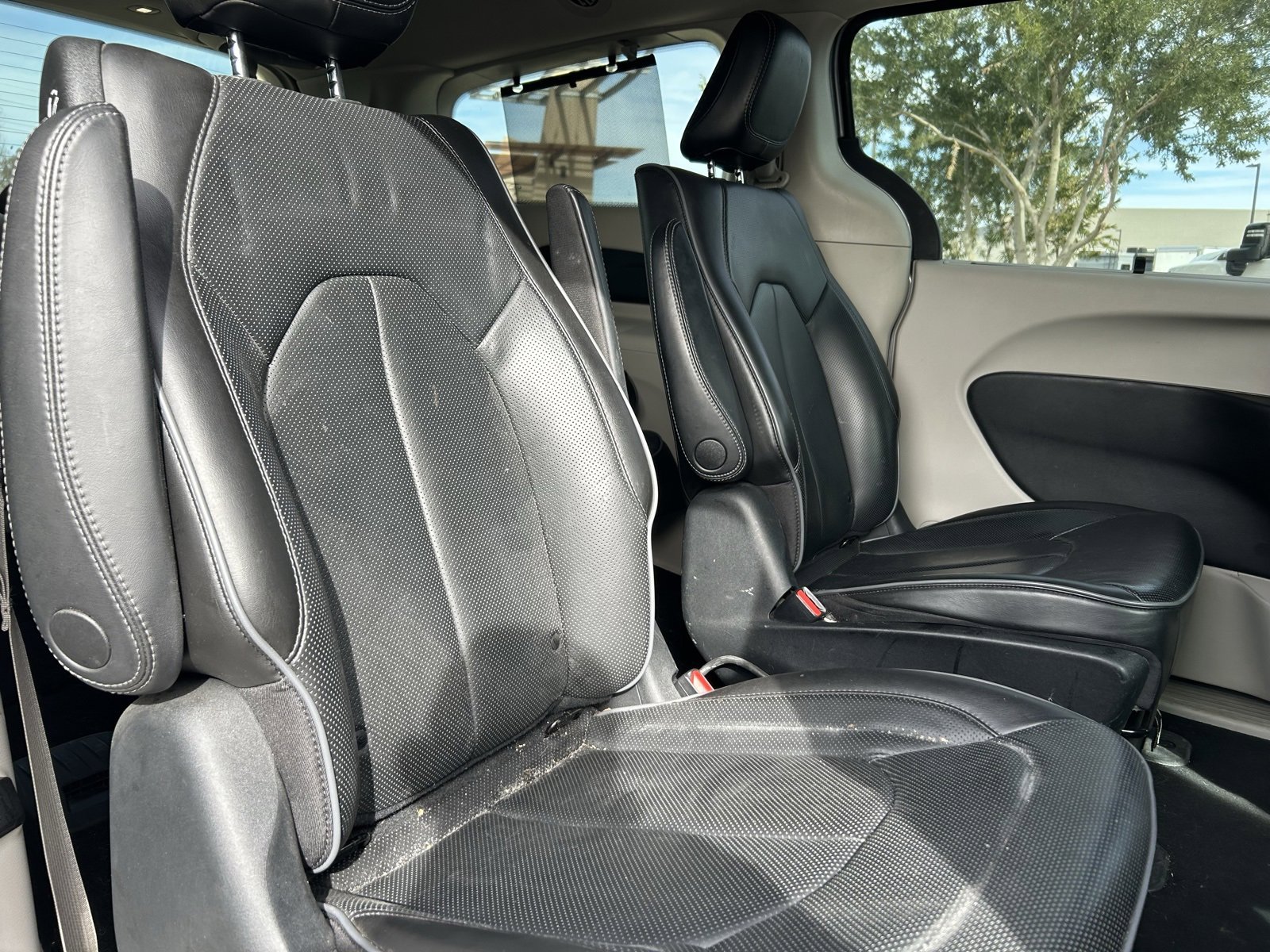 Used 2020 Chrysler Pacifica Limited w/ Advanced Safetytec Group image 14