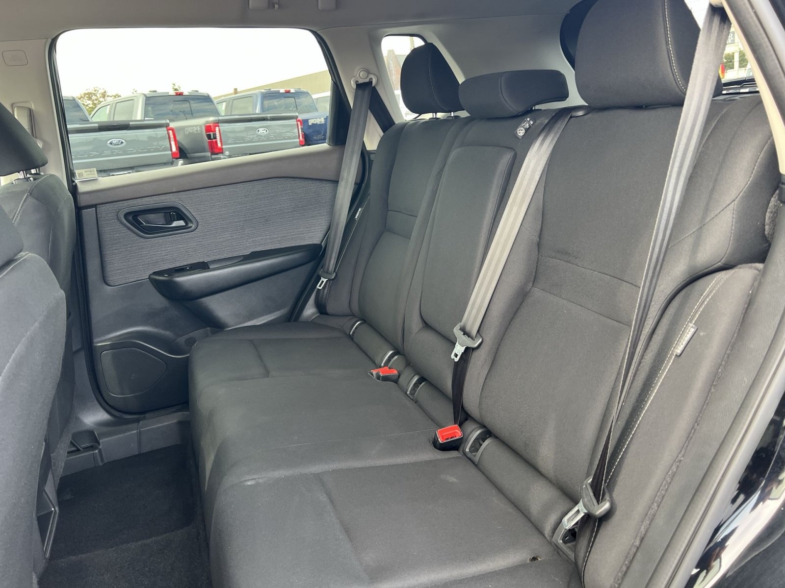 Used 2023 Nissan Rogue S AWD/4WD image 23