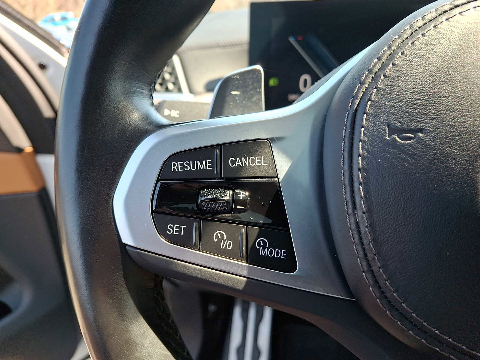 Used 2024 BMW X7 xDrive40i w/ M Sport Package AWD/4WD image 23