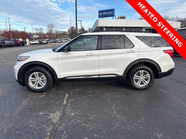 Used 2023 Ford Explorer XLT w/ Equipment Group 202A image 2