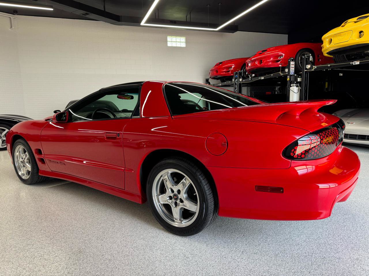 Used 2002 Pontiac Firebird Trans Am RWD image 9