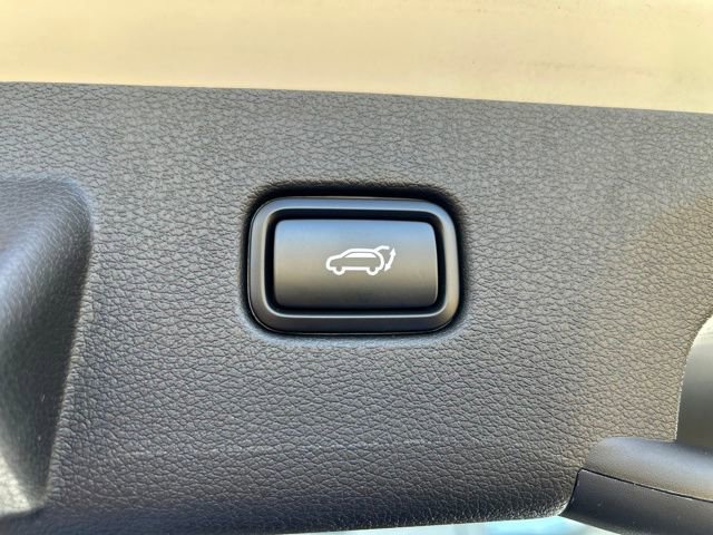 Used 2025 Kia Sportage SX image 30