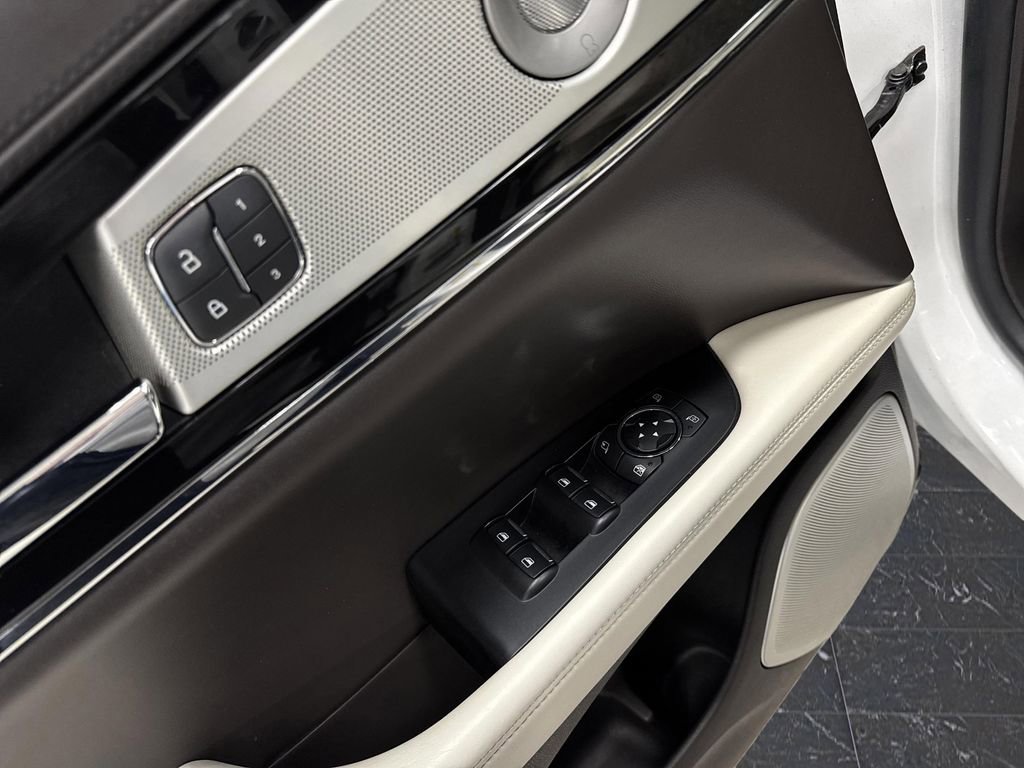 Used 2022 Lincoln Nautilus Black Label w/ Class II Trailer Tow Package image 29