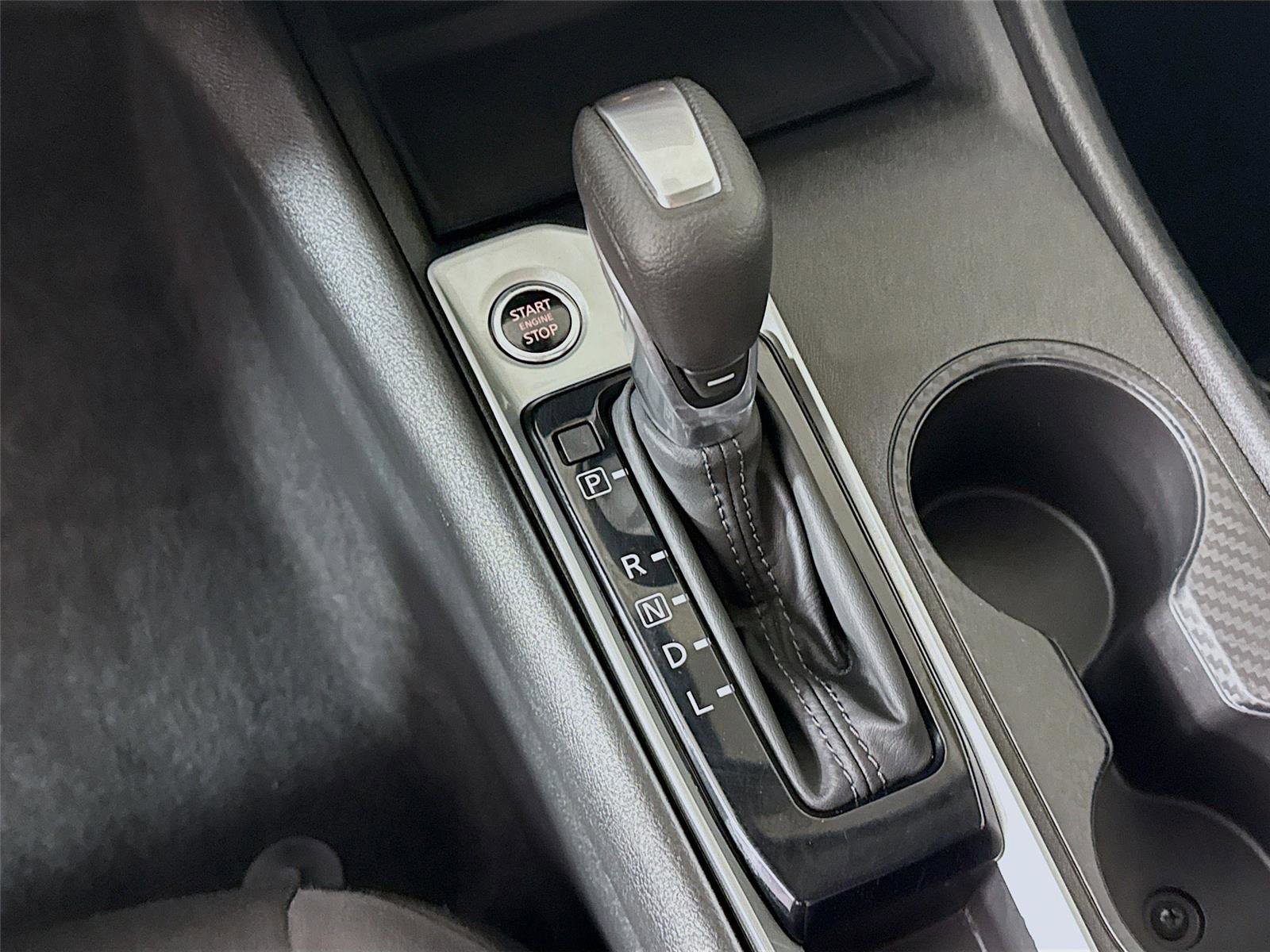 Used 2025 Nissan Altima 2.5 SV FWD image 15