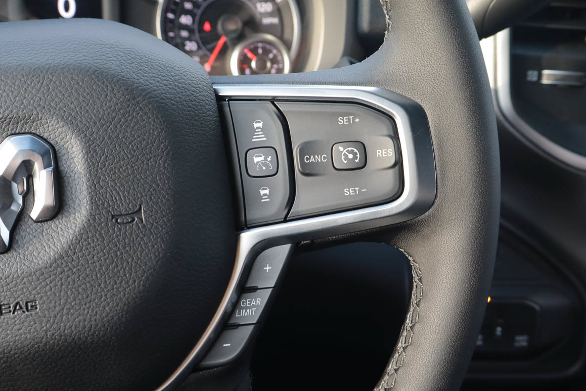 New 2027 RAM 3500 Big Horn AWD/4WD image 33