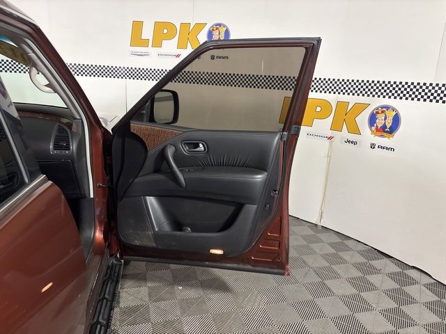 Used 2017 Nissan Armada Platinum w/ Interior Lighting Package image 22