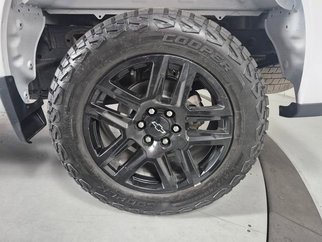 Used 2023 Chevrolet Silverado 1500 Custom AWD/4WD image 11