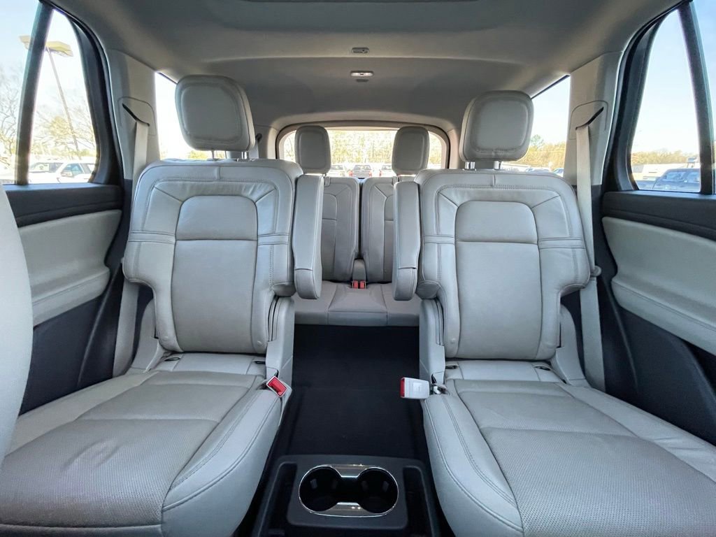 Used 2022 Lincoln Aviator Reserve w/ Elements Package Plus image 32