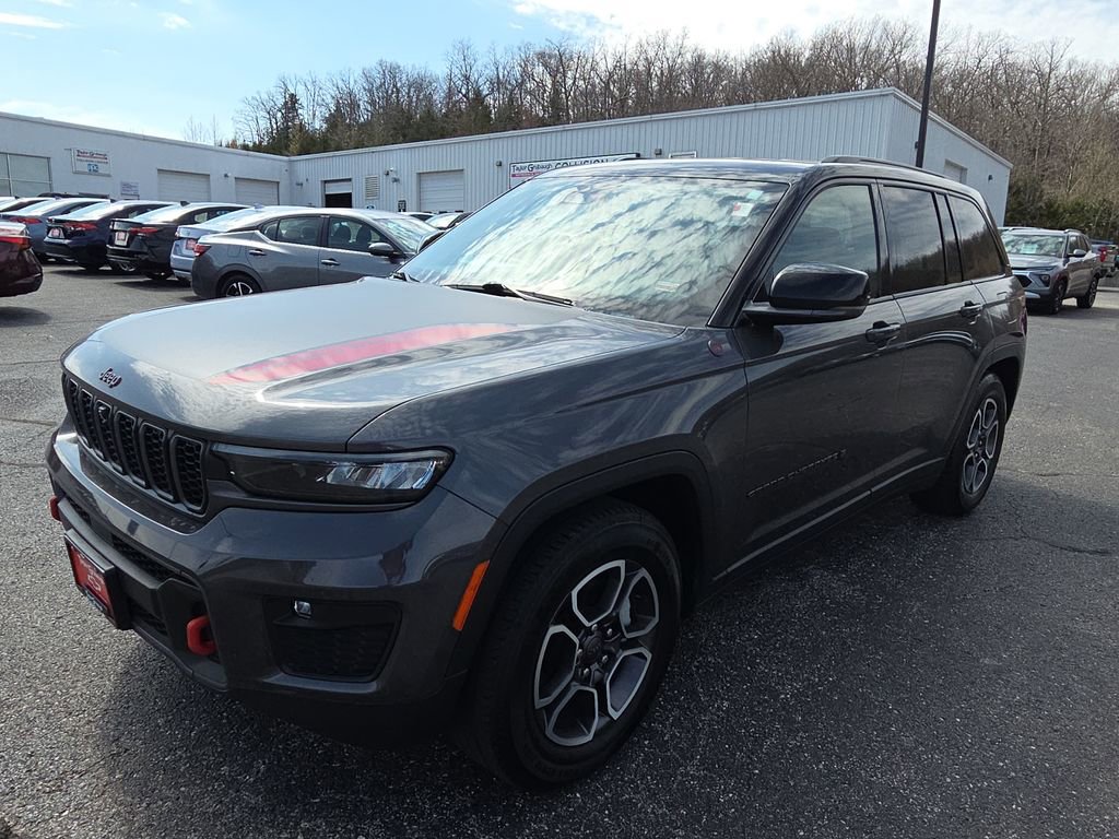 Used 2022 Jeep Grand Cherokee Trailhawk image 4