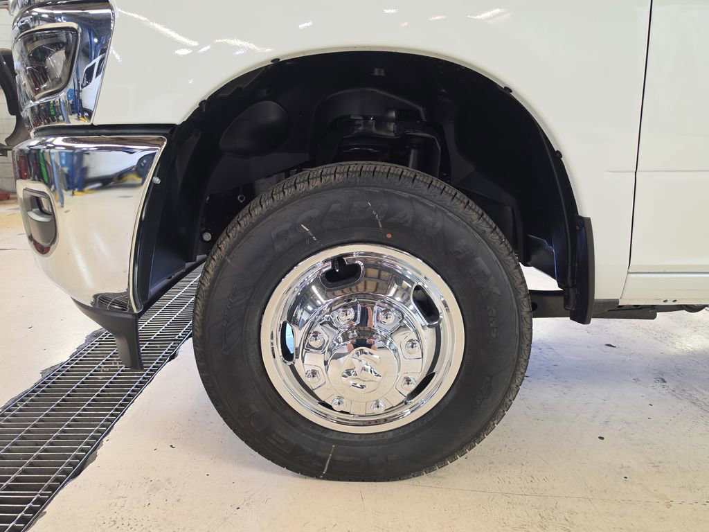 New 2026 RAM 3500 Tradesman w/ Chrome Appearance Group A AWD/4WD image 26