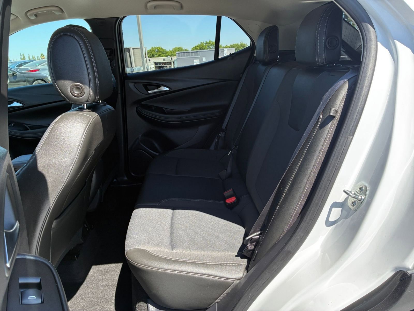 Used 2025 Buick Encore GX Preferred FWD image 24