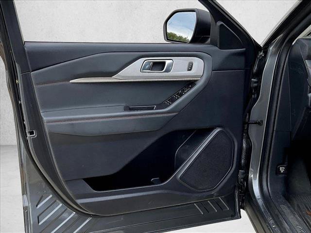 Certified 2025 Ford Explorer Active w/ Active Comfort Package RWD image 14