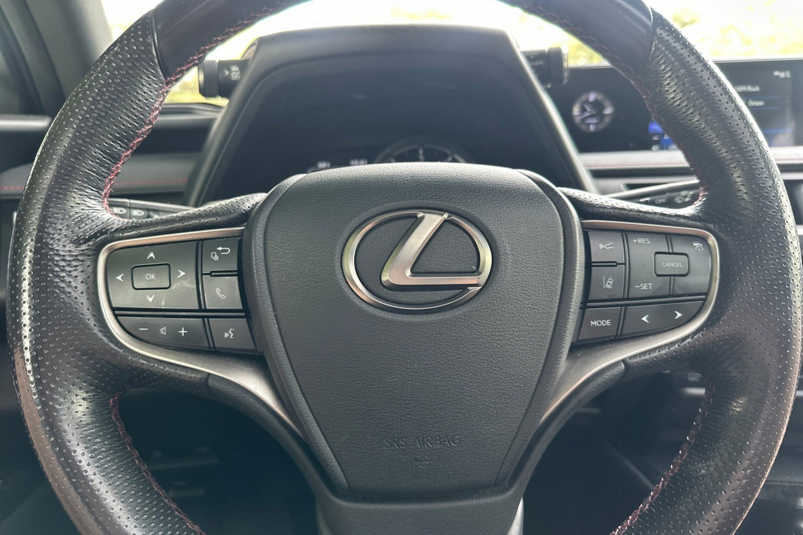 Used 2019 Lexus UX 200 F Sport w/ F Sport Premium Package image 29