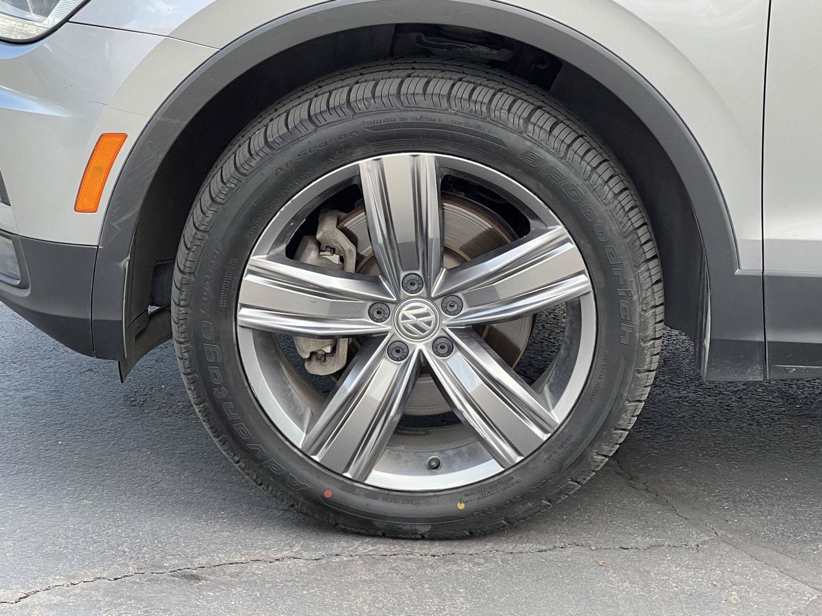 Used 2020 Volkswagen Tiguan SEL w/ 3rd Row Seat Package AWD/4WD image 23