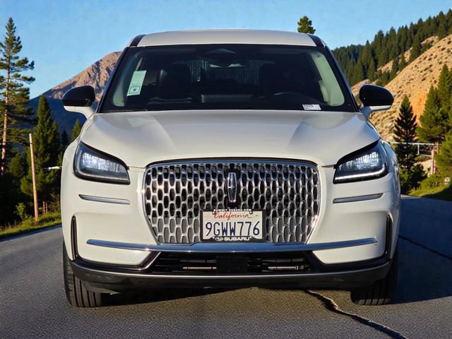 Used 2023 Lincoln Corsair FWD image 3