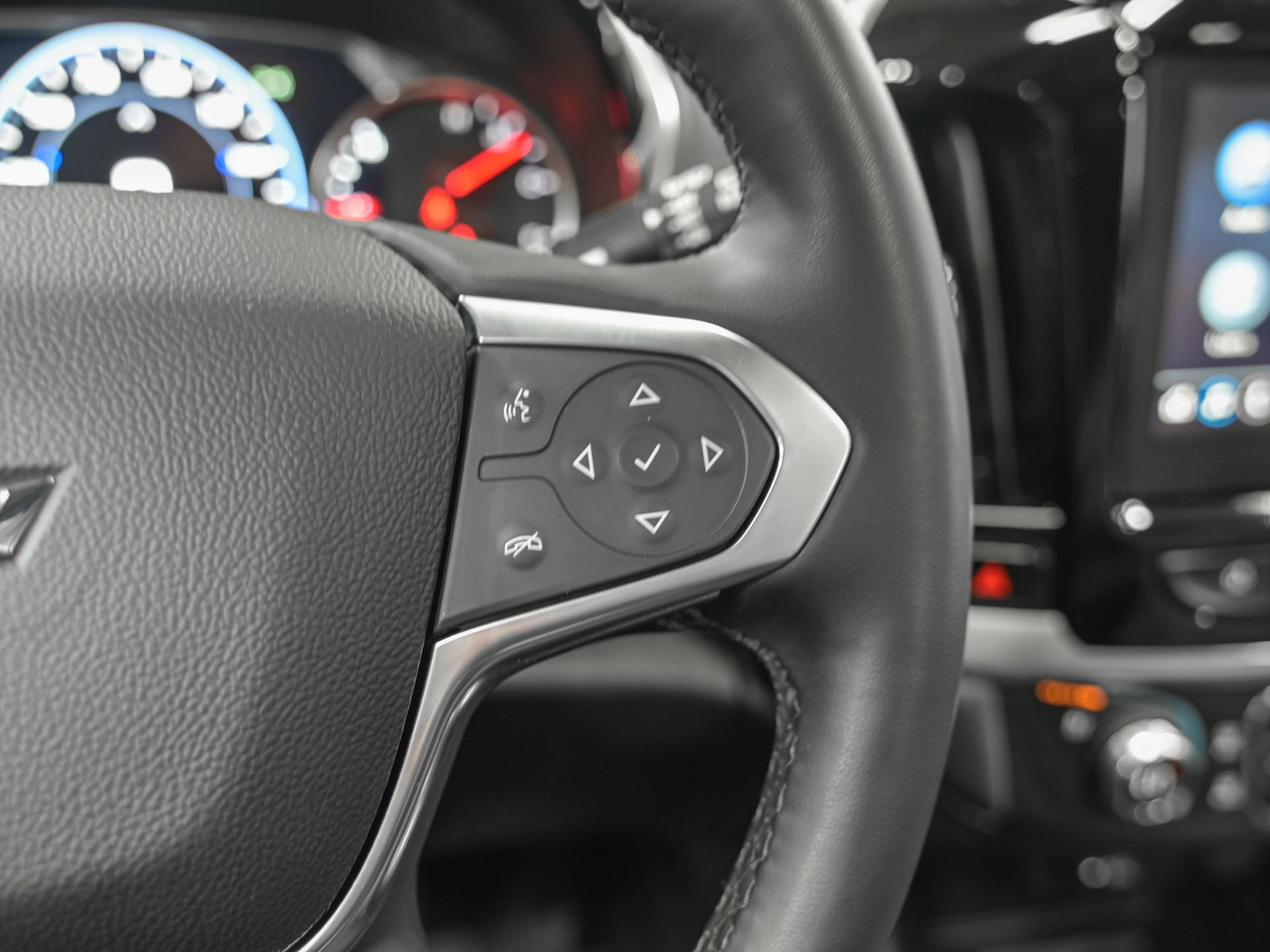 Used 2024 Chevrolet Traverse Premier w/ Redline Edition AWD/4WD image 20