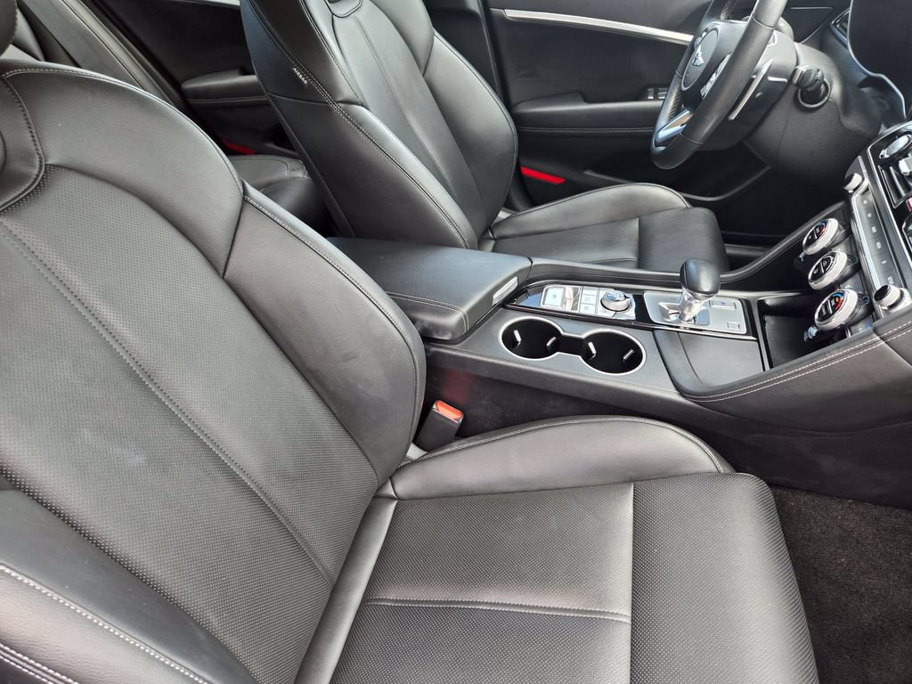 Used 2023 Genesis G70 2.0T AWD/4WD image 19