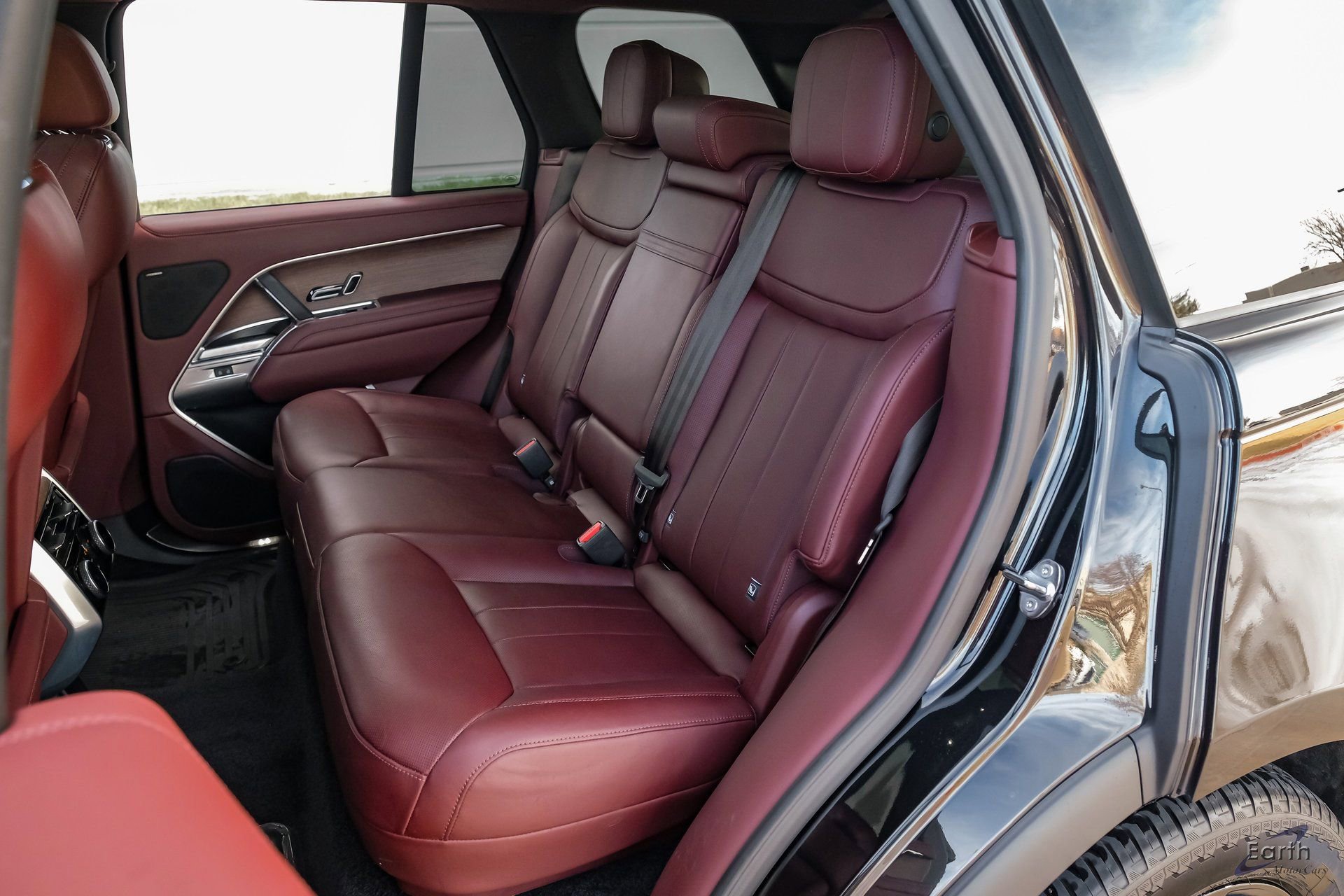 Used 2024 Land Rover Range Rover SE image 87