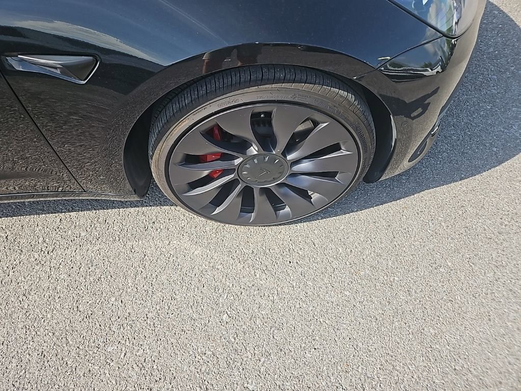 Used 2021 Tesla Model 3 Performance image 9