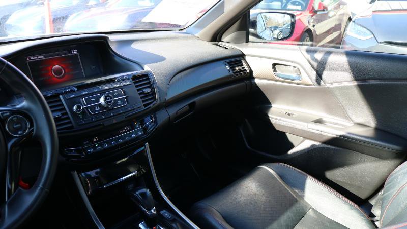 Used 2017 Honda Accord Sport Special Edition image 18