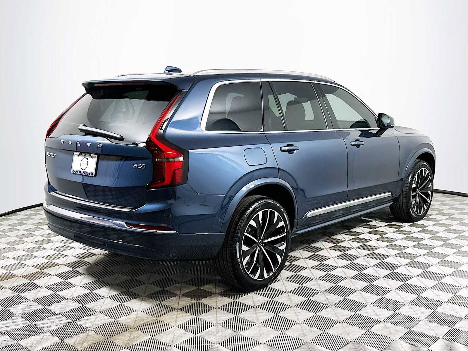 New 2026 Volvo XC90 B6 Plus w/ Protection Package Premier AWD/4WD image 7
