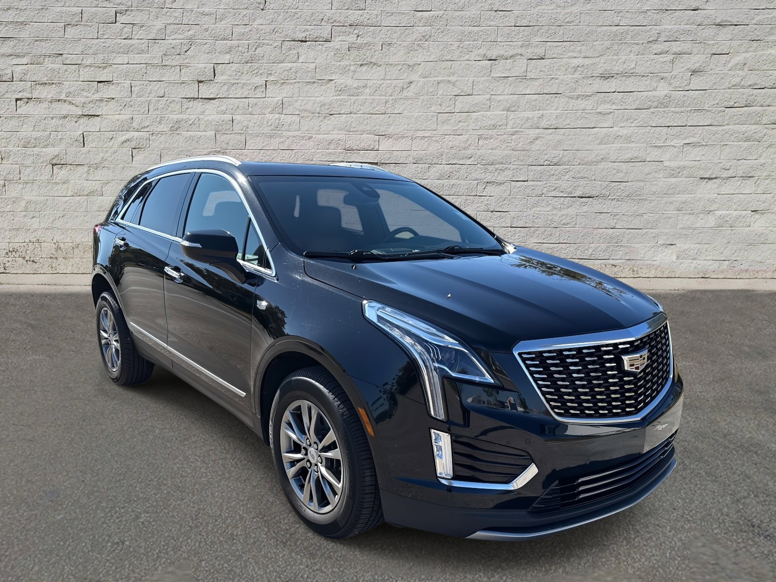 Used 2021 Cadillac XT5 Premium Luxury image 3