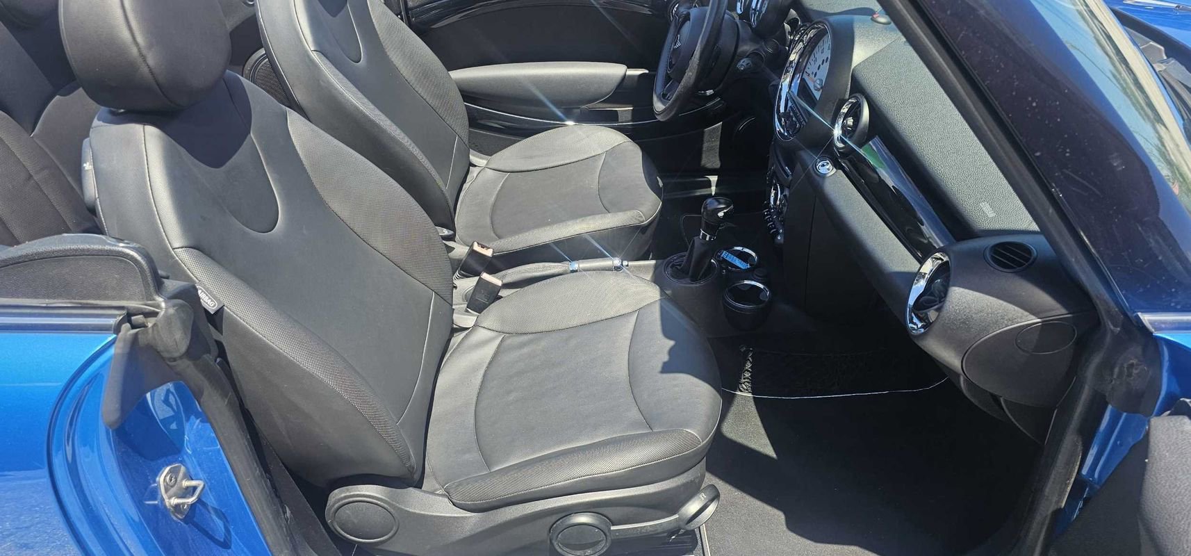 Used 2012 MINI Cooper Convertible image 12