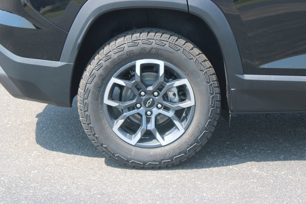 New 2027 Chevrolet Equinox ACTIV w/ Convenience Package III AWD/4WD image 13
