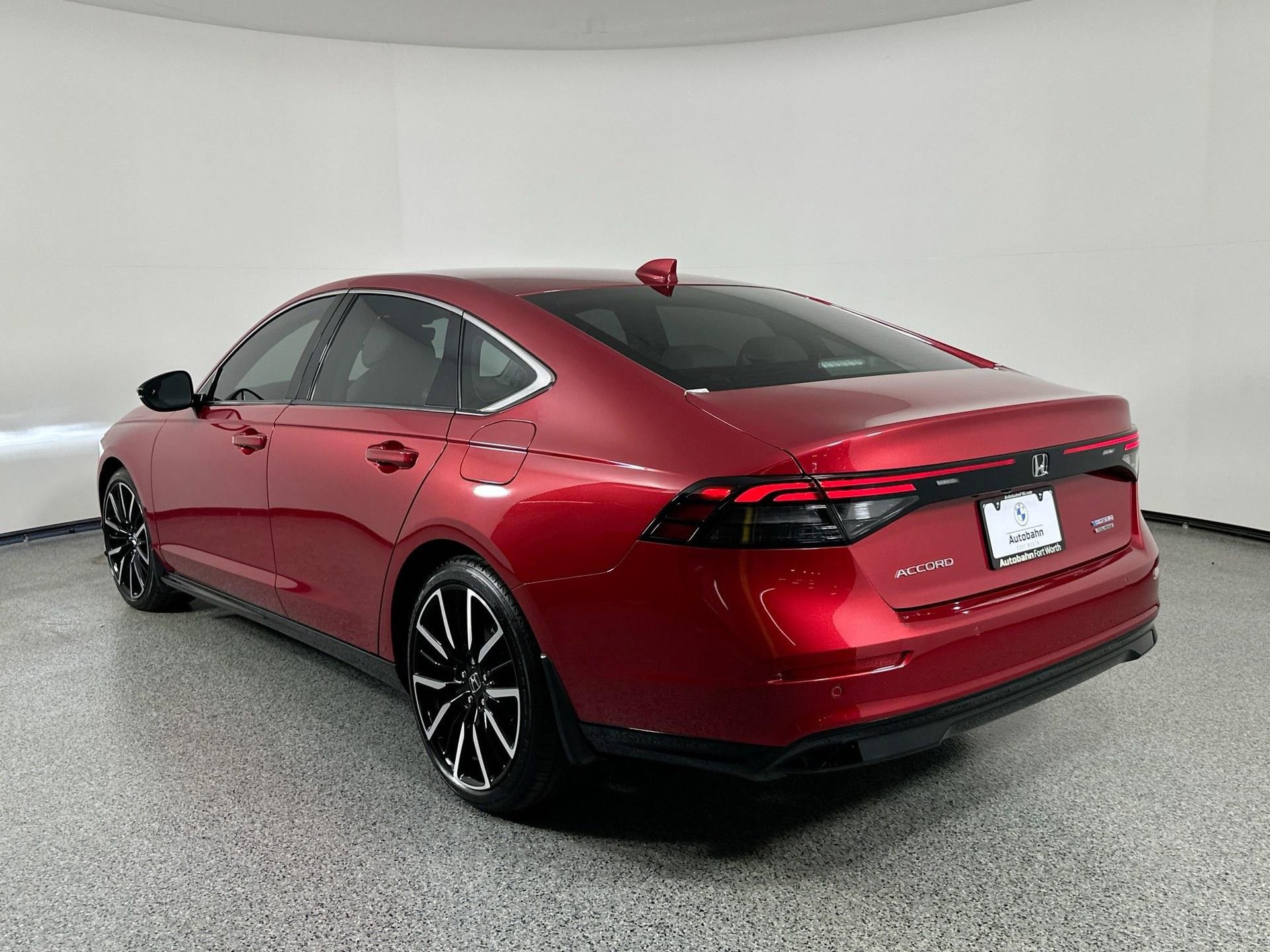 Used 2024 Honda Accord Touring image 7