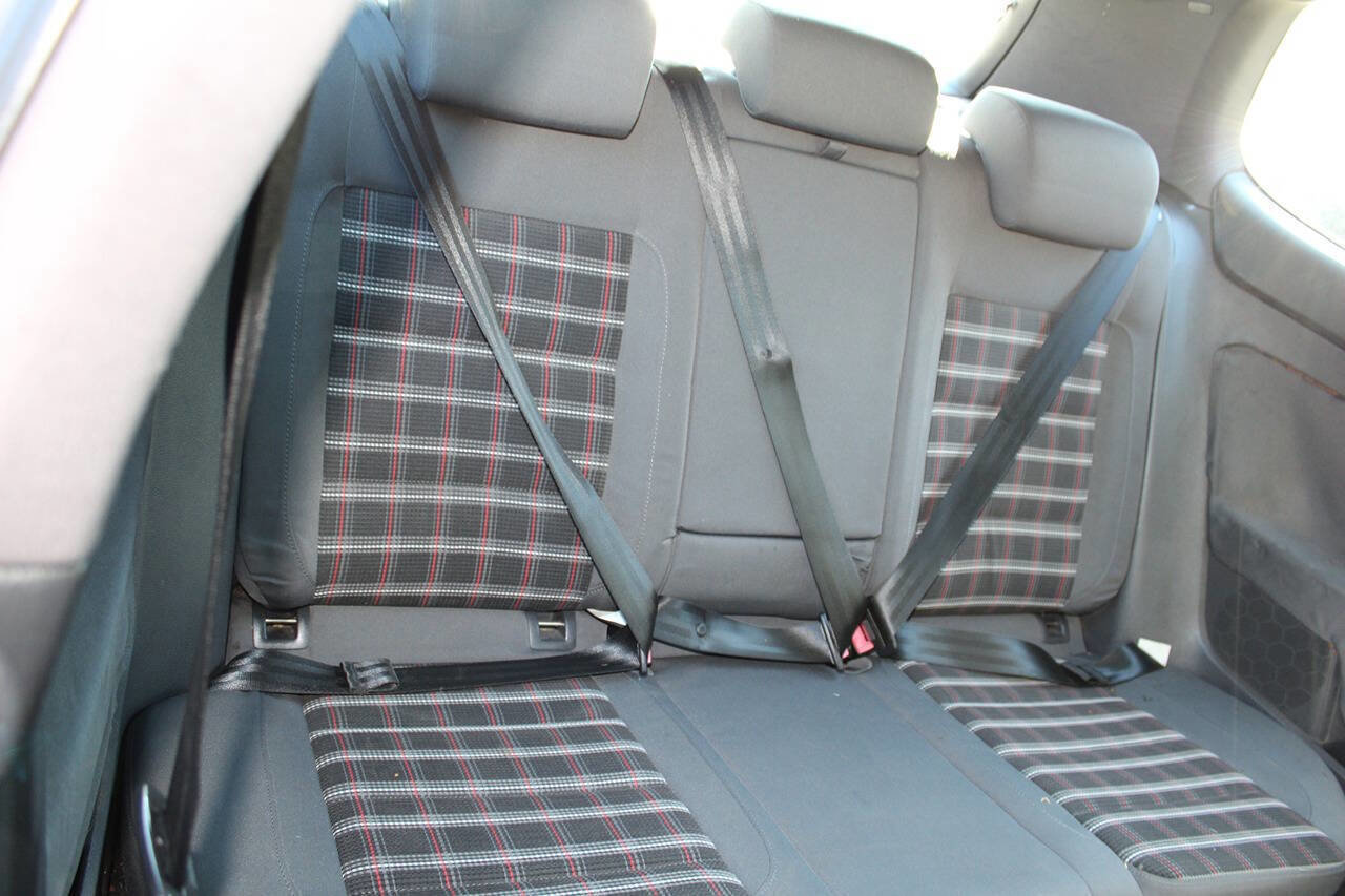 Used 2007 Volkswagen GTI 2-Door image 36