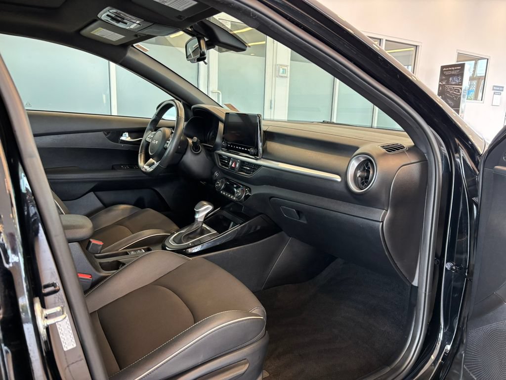 Used 2024 Kia Forte GT-Line w/ GT-Line Premium Package FWD image 21