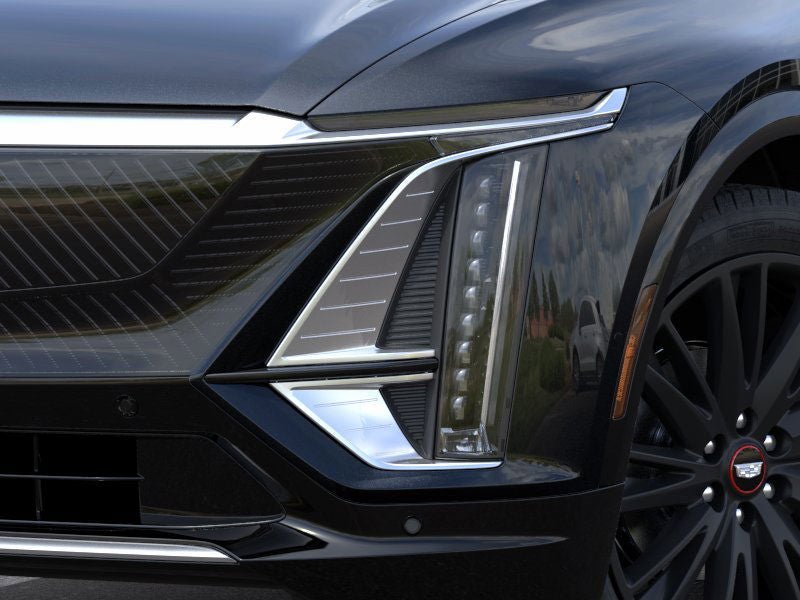 New 2025 Cadillac Lyriq Luxury AWD/4WD image 10
