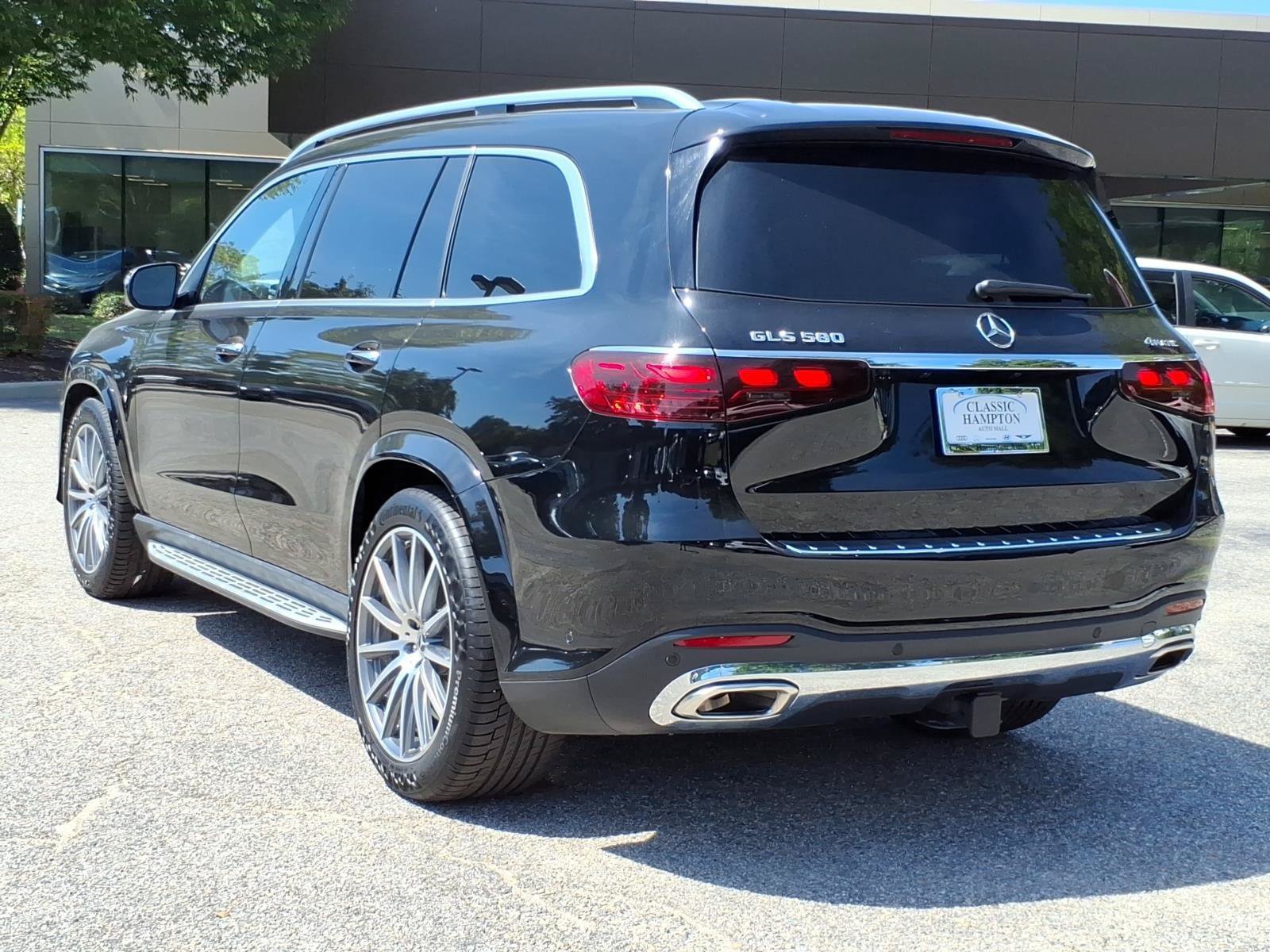 Used 2025 Mercedes-Benz GLS 580 4MATIC image 10