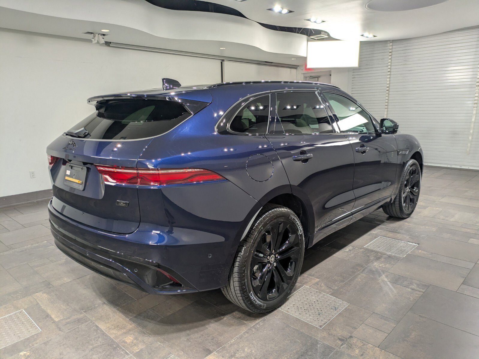 New 2026 Jaguar F-PACE R-Dynamic S image 27