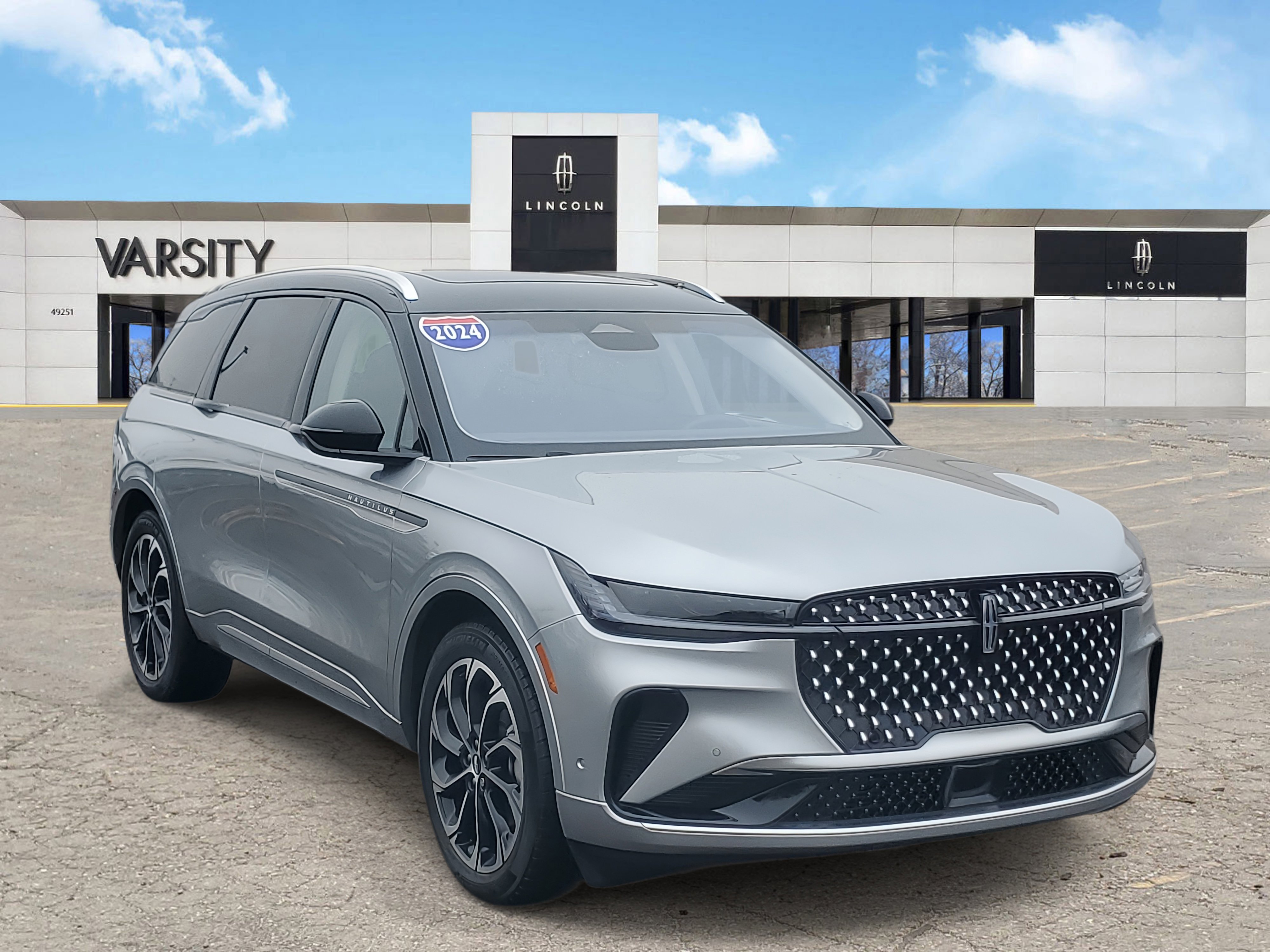 Used 2024 Lincoln Nautilus Reserve w/ Equipment Group 202A image 1