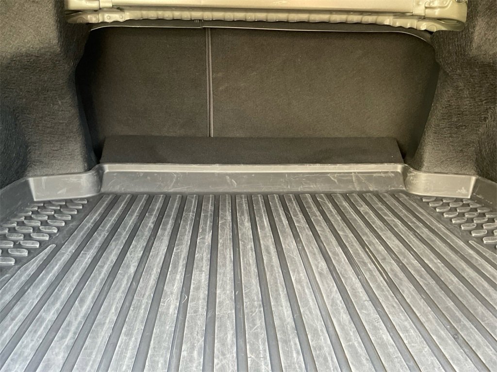 Used 2024 Toyota Camry SE image 13